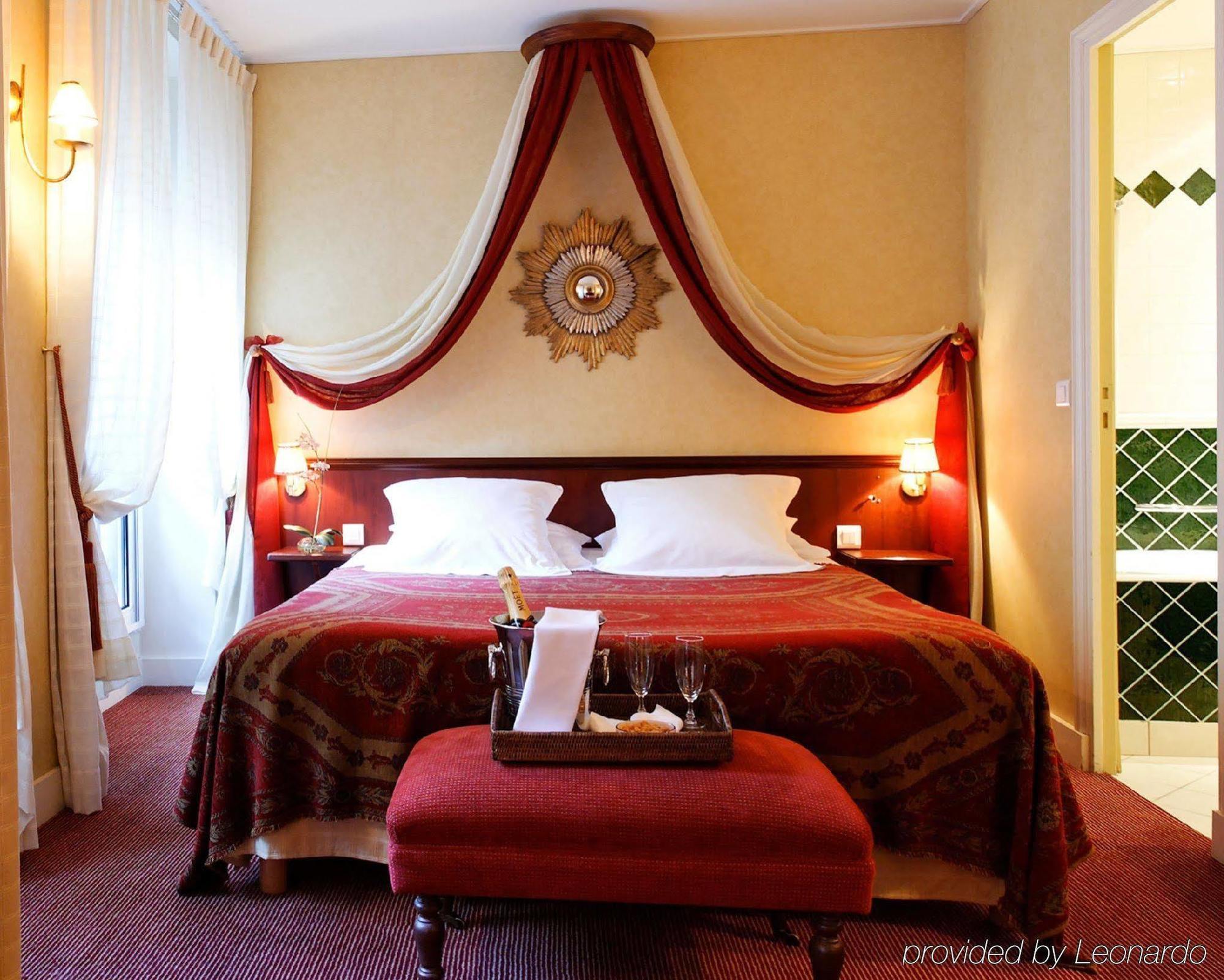 Hotel Britannique Paris Room photo